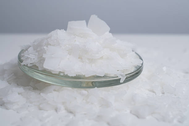 تصویر 3 از سود پرک هیدروکسید سدیم ترکیب قوی پاک‌ کنندگی بالا